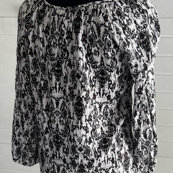 Skulls & spiders, drawstring neck, elastic sleeves women’s top, women's size XS - Picture 12 of 12